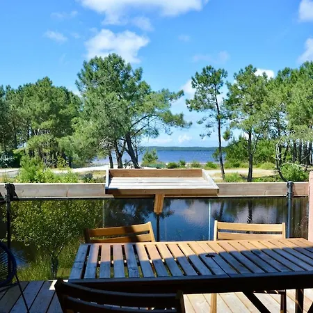 Apartamento Avec Vue Imprenable Sur Le De Hourtin